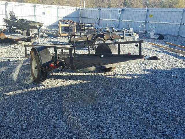 53VBU1014DGS15233 - 2013 UTILITY UTILITY BLACK photo 3