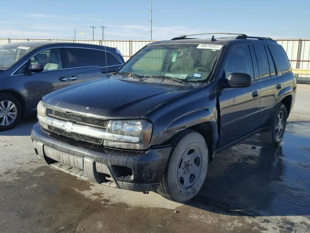 1GNDS13S472146423 - 2007 CHEVROLET TRAILBLAZE GRAY photo 2