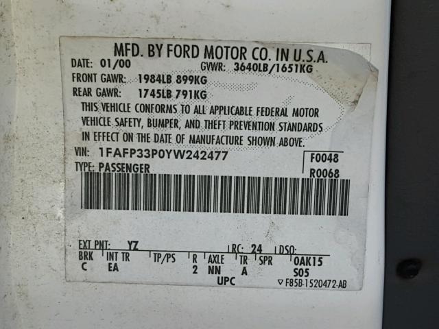 1FAFP33P0YW242477 - 2000 FORD FOCUS LX WHITE photo 10