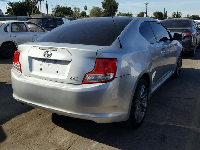 JTKJF5C74B3015992 - 2011 TOYOTA SCION TC 银色 照片 4