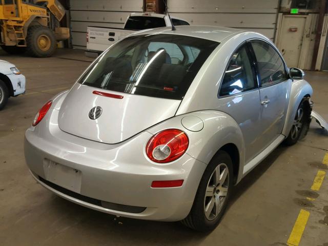 3VWPW31C76M422244 - 2006 VOLKSWAGEN NEW BEETLE 银色 照片 4