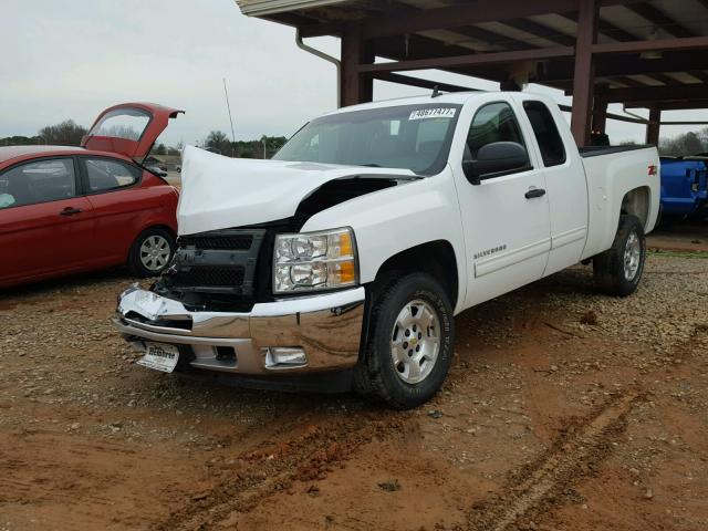 1GCRKSE31BZ288352 - 2011 CHEVROLET SILVERADO WHITE photo 2