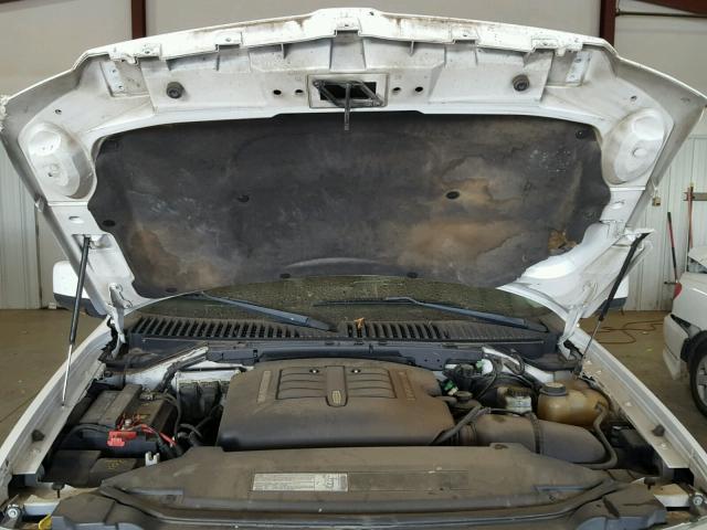 5LMFU27R23LJ24474 - 2003 LINCOLN NAVIGATOR WHITE photo 7