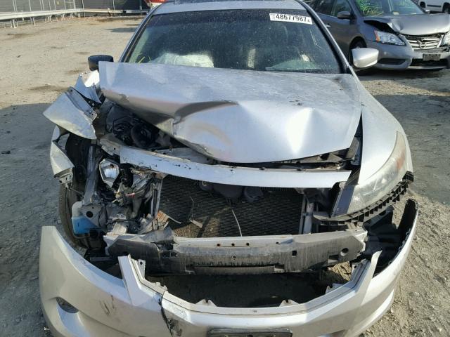 1HGCS22818A007763 - 2008 HONDA ACCORD EXL SILVER photo 9