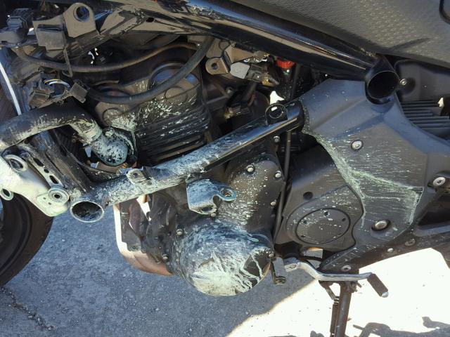 JKAEXEC16BDA80660 - 2011 KAWASAKI EX650 C 黑色 照片 7