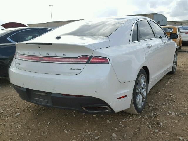 3LN6L2G94FR621859 - 2015 LINCOLN MKZ WHITE photo 4