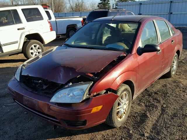 1FAFP34NX7W230753 - 2007 FORD FOCUS ZX4 RED photo 2