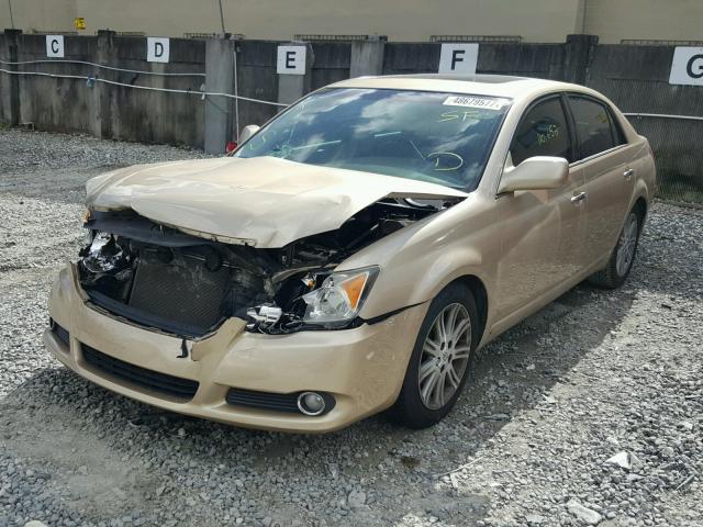 4T1BK36B29U342063 - 2009 TOYOTA AVALON XL BEIGE photo 2