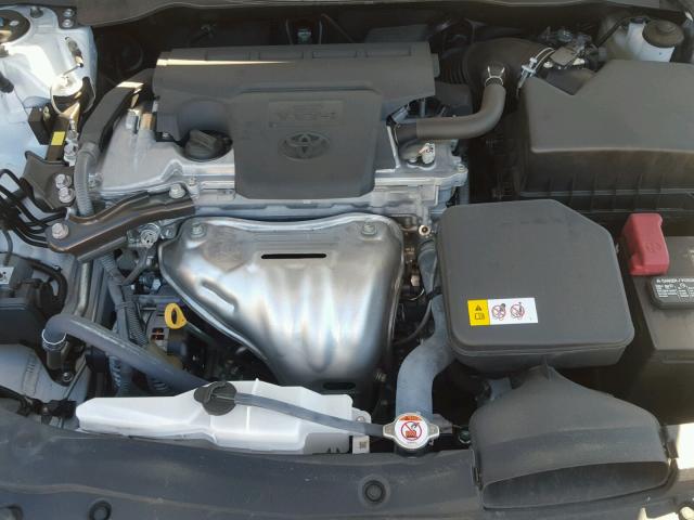 4T1BF1FK0HU306945 - 2017 TOYOTA CAMRY LE თეთრი ფოტო 7