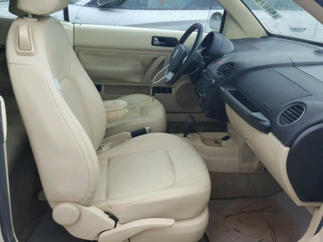 3VWRF31Y58M403375 - 2008 VOLKSWAGEN NEW BEETLE Krem foto 5