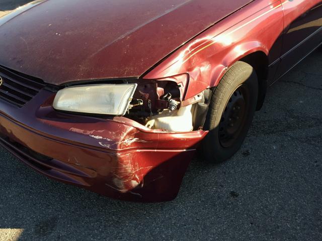 4T1BG22K4WU832811 - 1998 TOYOTA CAMRY CE MAROON photo 9