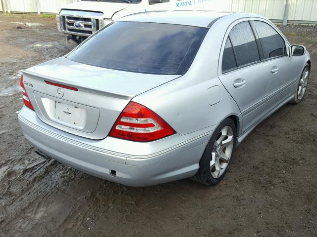 WDBRF52H57E024411 - 2007 MERCEDES-BENZ C 230 GRAY photo 4