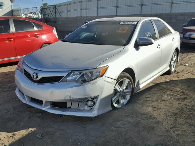 4T1BF1FKXCU087341 - 2012 TOYOTA CAMRY BASE SILVER photo 2