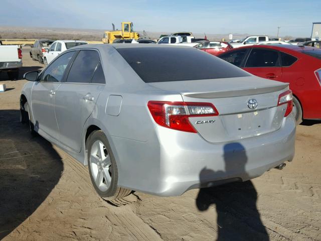 4T1BF1FKXCU087341 - 2012 TOYOTA CAMRY BASE SILVER photo 3