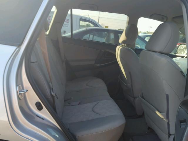 2T3BF4DV4AW076029 - 2010 TOYOTA RAV4 银色 照片 6