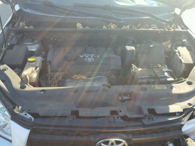 2T3BF4DV4AW076029 - 2010 TOYOTA RAV4 SILVER photo 7