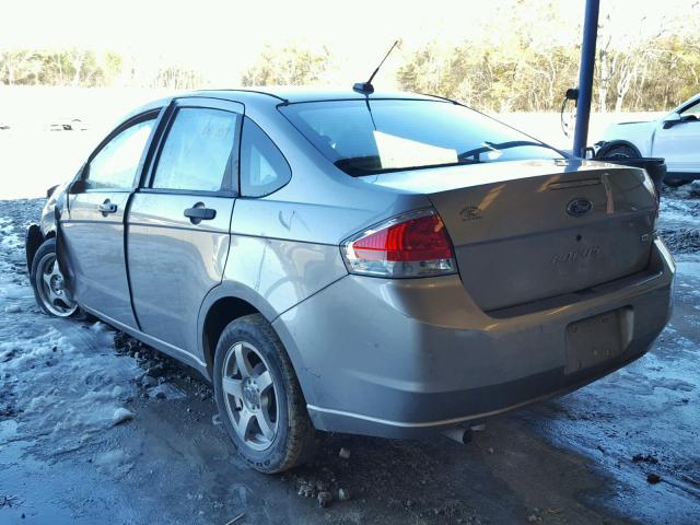 1FAHP35N28W295637 - 2008 FORD FOCUS SE SILVER photo 3