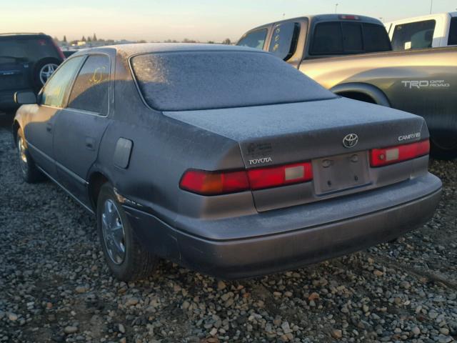 4T1BG22K7XU569635 - 1999 TOYOTA CAMRY CE GRAY photo 3