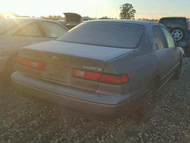 4T1BG22K7XU569635 - 1999 TOYOTA CAMRY CE GRAY photo 4