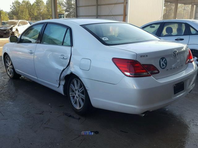 4T1BK36B06U086582 - 2006 TOYOTA AVALON XL WHITE photo 9