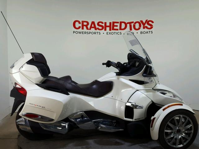 2BXNBBC16DV000829 - 2013 CAN-AM SPYDER ROA WHITE photo 1