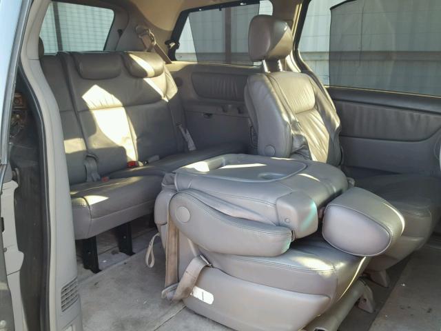 5TDBA22C95S041076 - 2005 TOYOTA SIENNA XLE GRAY photo 6