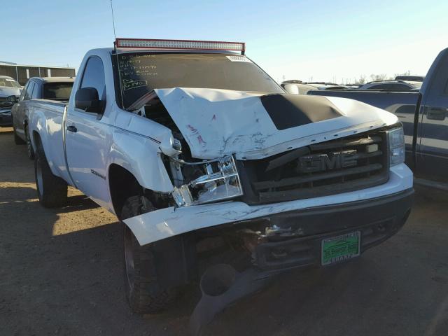 1GTEC14C38Z900857 - 2008 GMC SIERRA C15 WHITE photo 1