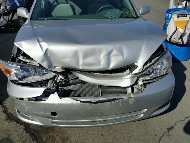 JTDBE32K030234430 - 2003 TOYOTA CAMRY LE SILVER photo 9