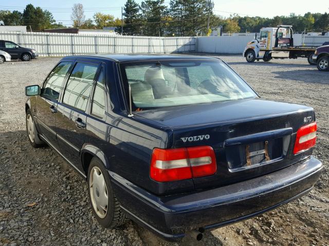 YV1LS55A5X2598634 - 1999 VOLVO S70 BLUE photo 3