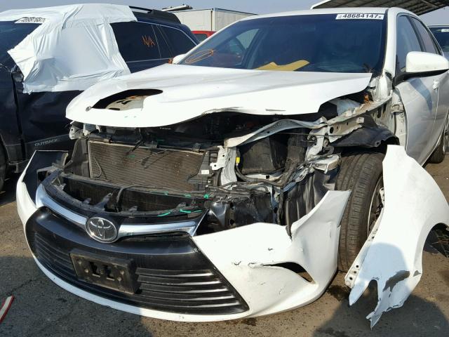 4T4BF1FKXFR481285 - 2015 TOYOTA CAMRY LE WHITE photo 9