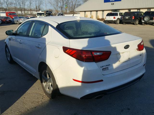 KNAGM4A76F5573838 - 2015 KIA OPTIMA LX WHITE photo 3