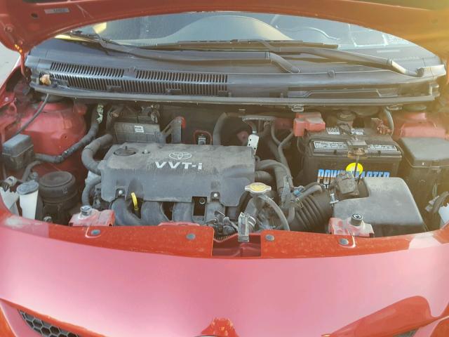 JTDBT923571148161 - 2007 TOYOTA YARIS RED photo 7