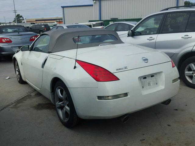 JN1BZ36A87M653360 - 2007 NISSAN 350Z ROADS WHITE photo 3