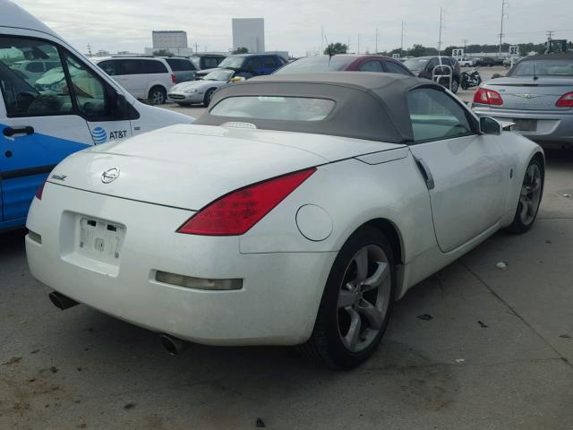 JN1BZ36A87M653360 - 2007 NISSAN 350Z ROADS WHITE photo 4