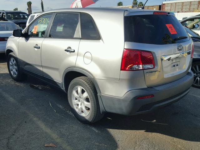 5XYKT3A12DG331073 - 2013 KIA SORENTO LX GRAY photo 3