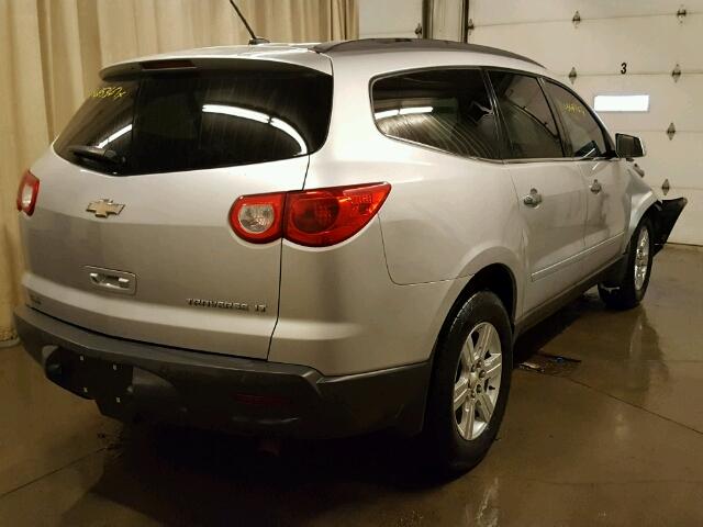 1GNLRFED9AS130860 - 2010 CHEVROLET TRAVERSE L SILVER photo 4