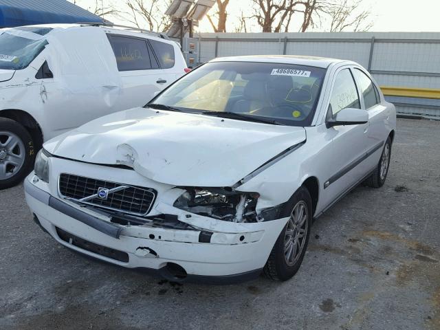 YV1RS61T442387833 - 2004 VOLVO S60 WHITE photo 2