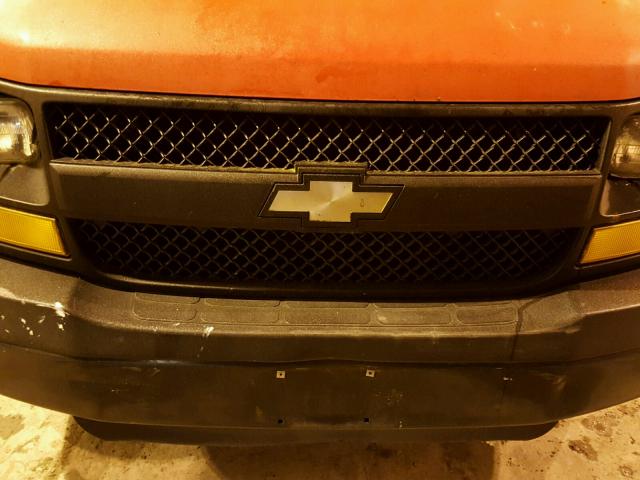 1GCHG35U051208764 - 2005 CHEVROLET EXPRESS G3 RED photo 9