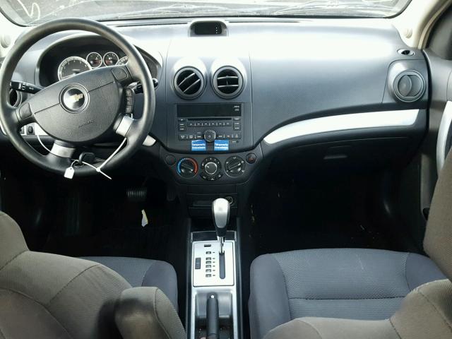 KL1TD5DE6AB058678 - 2010 CHEVROLET AVEO LS BLACK photo 9