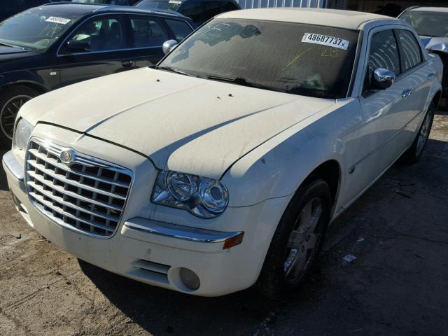 2C3LK63H96H349940 - 2006 CHRYSLER 300C CREAM photo 2