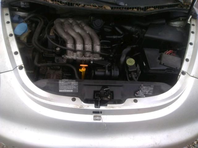 3VWCC21C3YM426067 - 2000 VOLKSWAGEN NEW BEETLE 银色 照片 7