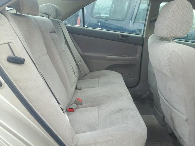 JTDBE32K720073296 - 2002 TOYOTA CAMRY LE GOLD photo 6