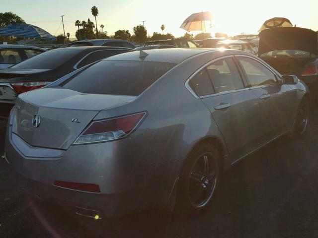 19UUA8F28AA013517 - 2010 ACURA TL SILVER photo 4