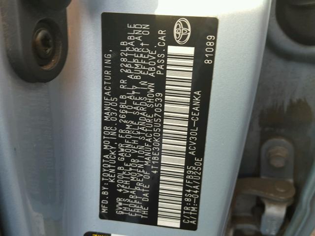 4T1BE30K05U570539 - 2005 TOYOTA CAMRY LE ლურჯი ფოტო 10