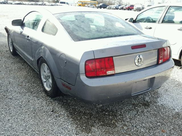 1ZVFT80N775274804 - 2007 FORD MUSTANG GRAY photo 3
