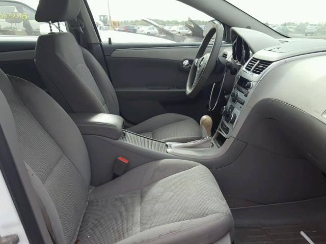 1G1ZC5EB2AF274765 - 2010 CHEVROLET MALIBU 1LT WHITE photo 5