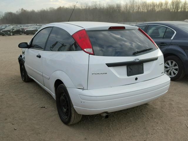 1FAFP31N16W168940 - 2006 FORD FOCUS ZX3 WHITE photo 3