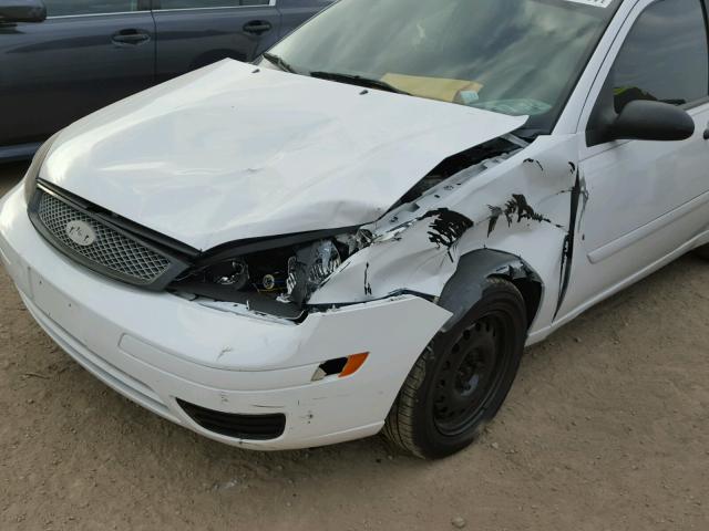 1FAFP31N16W168940 - 2006 FORD FOCUS ZX3 WHITE photo 9