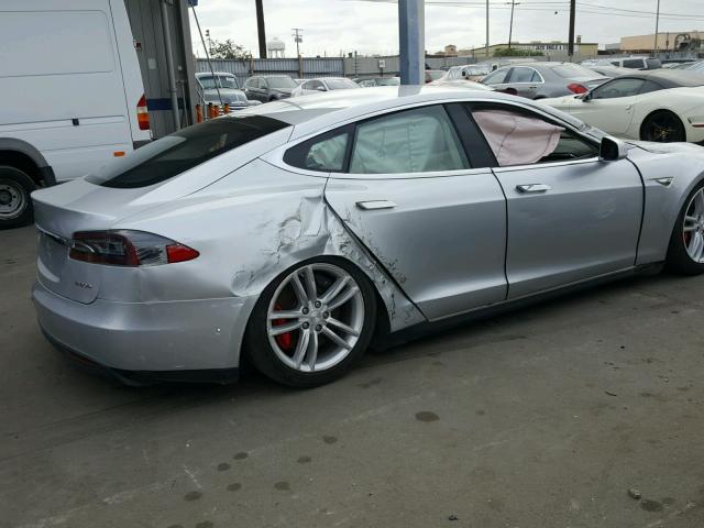 5YJSA1E45GF119259 - 2016 TESLA MODEL S SILVER photo 9
