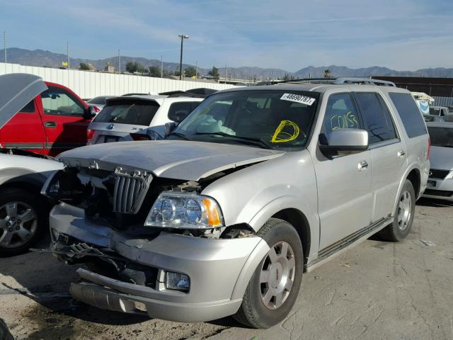 5LMFU27506LJ12258 - 2006 LINCOLN NAVIGATOR 银色 照片 2